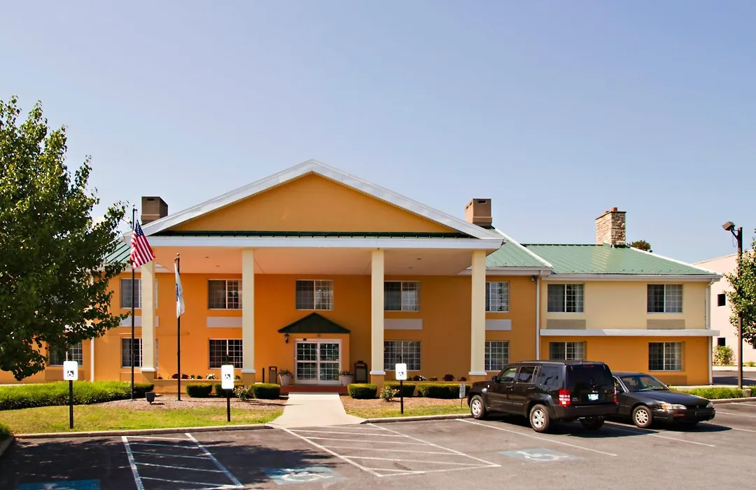 Baymont By Wyndham Harrisburg-1